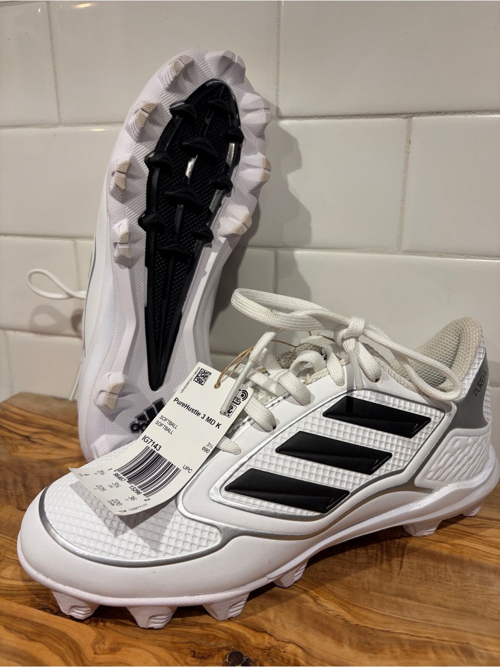 adidas PureHustle 3 MD K Youth Softball Cleats White Black IG7143 Size 4 NWT